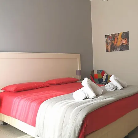 Il Balcone Di Galatea Apartmán *